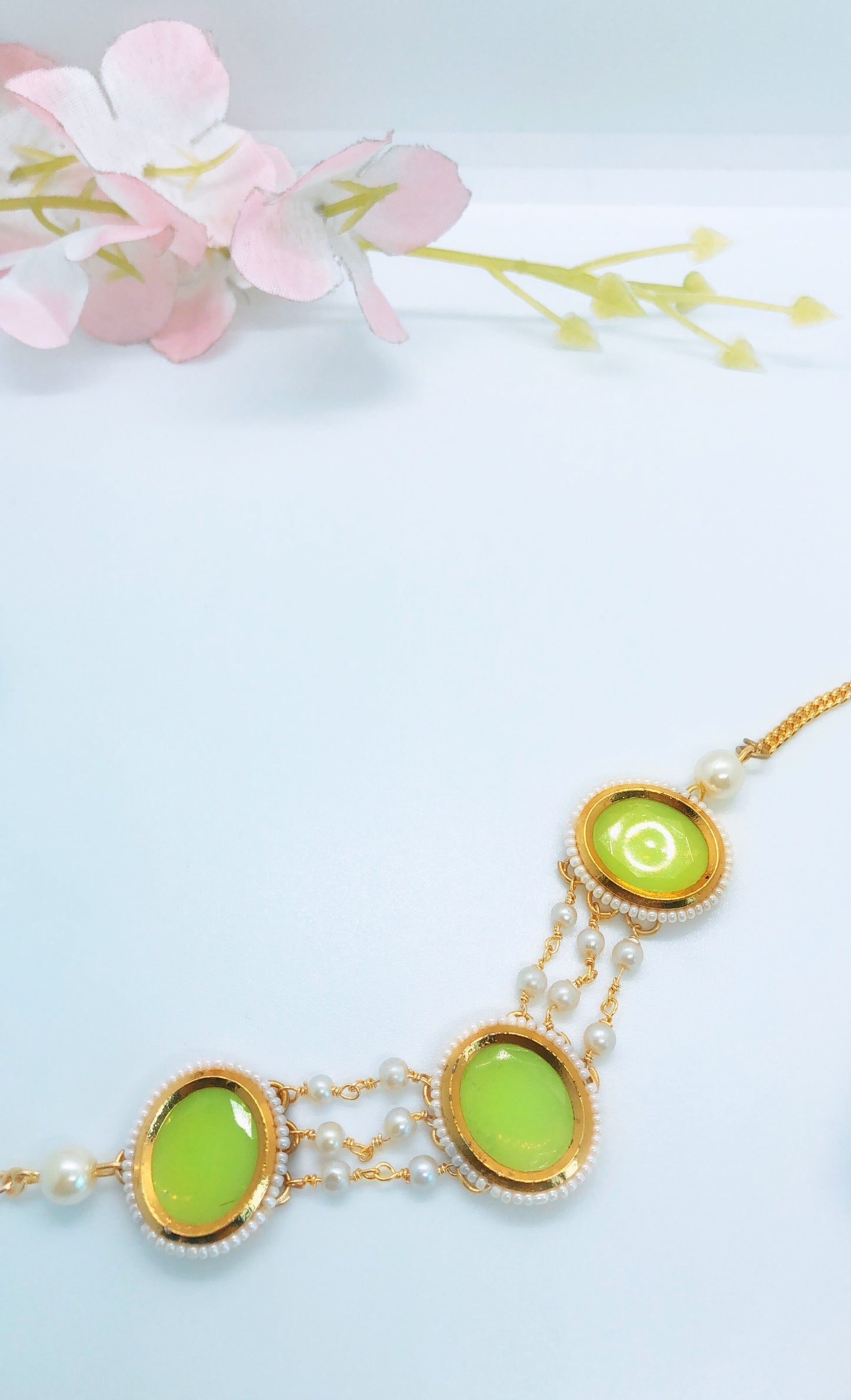 Luminous Greenish Yellow Kundan Bracelet