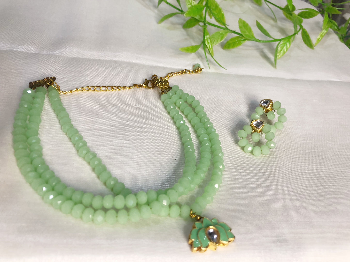 Delicate Mint Green Glass Bead Choker with Lotus Pendant and Round Earrings