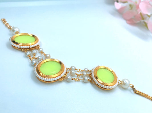 Luminous Greenish Yellow Kundan Bracelet