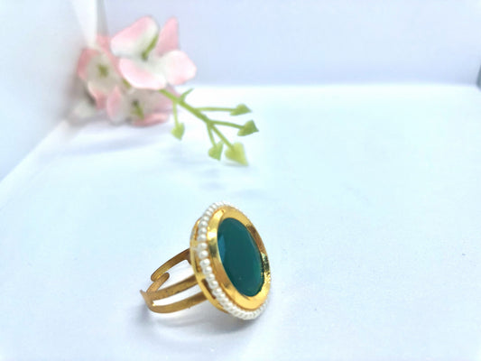 Enchanté Kundan Delights: Bracelet & Ring Set